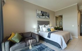 Comfort At 1320 Menlyn Maine Residences